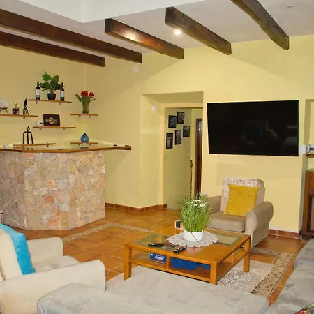 Rural Retreat - Quinta Sol 3 Bedroom House - Nazare, Portugal Дом отдыха